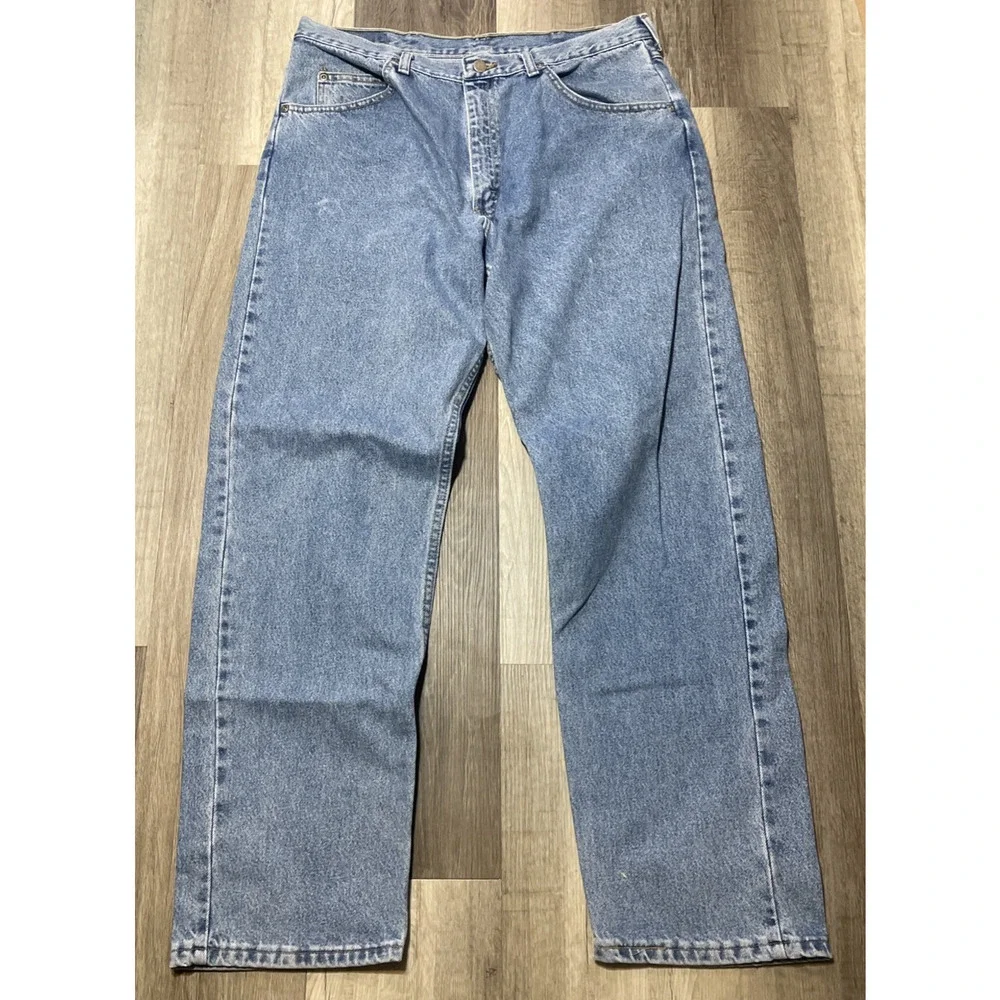 Wrangler Men's Jeans -Premium Quality- Light Wash Denim Blue Size 36x32 Regular